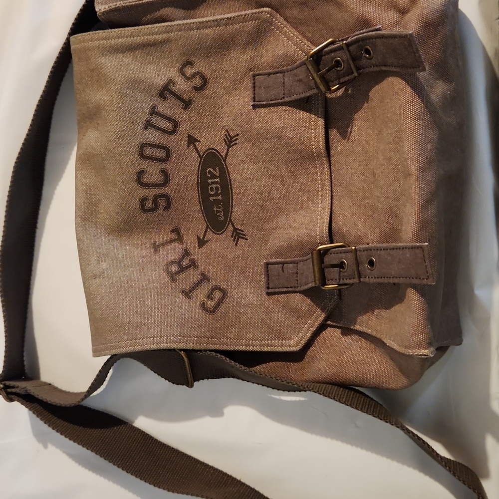 Girl Scouts Brown Sashel very good condition